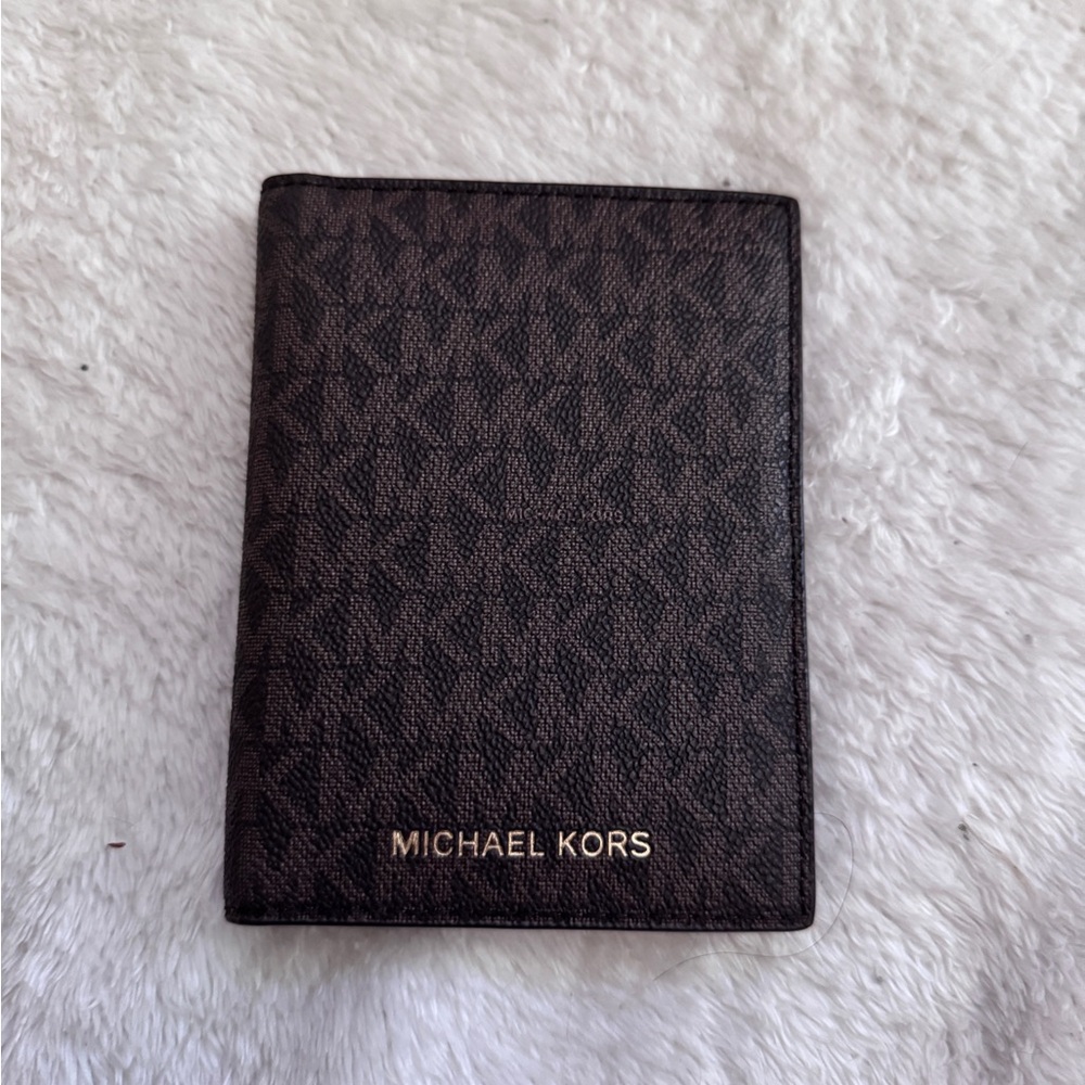 Michael Kors Brown Key Card Holder Monogram Design